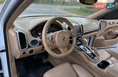 Внедорожник / Кроссовер Porsche Cayenne 2012 в 