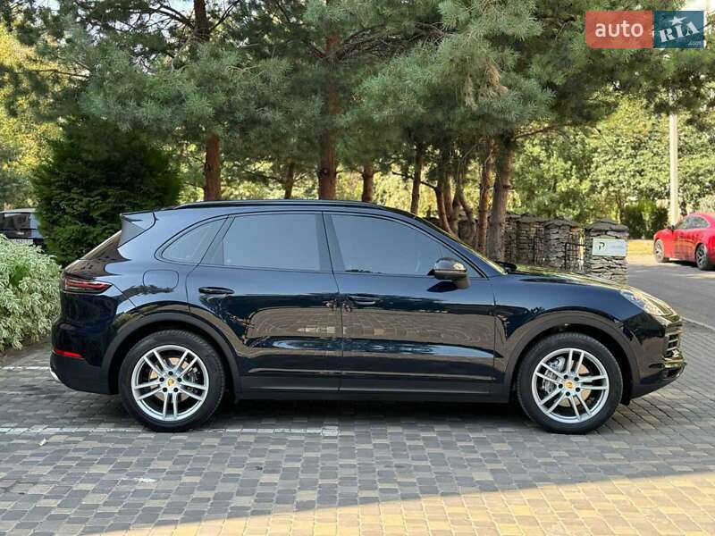 Внедорожник / Кроссовер Porsche Cayenne 2018 в Киеве