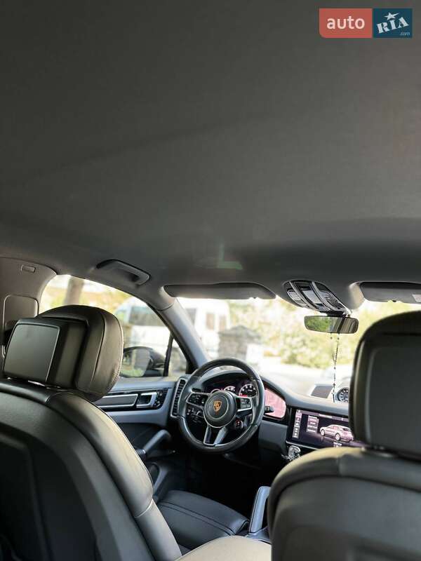 Внедорожник / Кроссовер Porsche Cayenne 2018 в Киеве