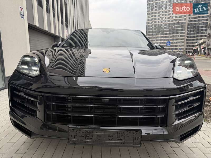 Внедорожник / Кроссовер Porsche Cayenne 2024 в 