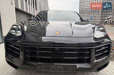 Внедорожник / Кроссовер Porsche Cayenne 2024 в 