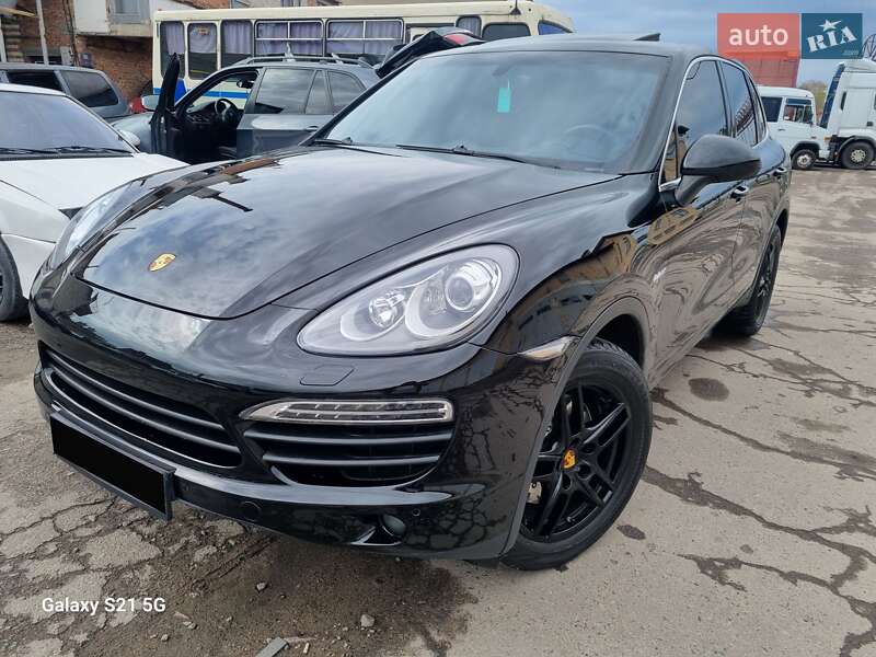 Внедорожник / Кроссовер Porsche Cayenne 2013 в Ровно