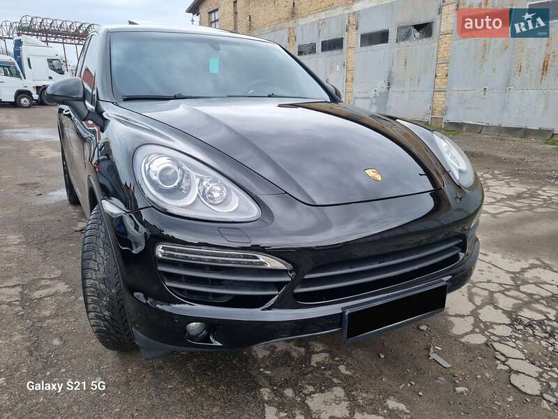 Внедорожник / Кроссовер Porsche Cayenne 2013 в Ровно