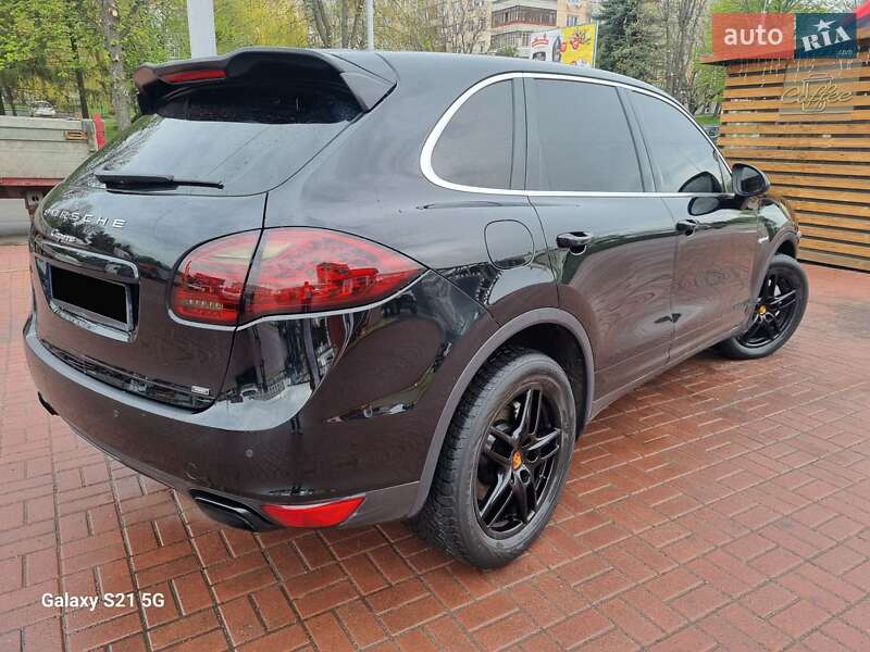 Внедорожник / Кроссовер Porsche Cayenne 2013 в Ровно