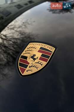 Внедорожник / Кроссовер Porsche Cayenne 2016 в 