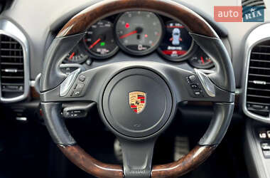 Позашляховик / Кросовер Porsche Cayenne 2012 в 