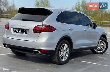 Позашляховик / Кросовер Porsche Cayenne 2012 в 