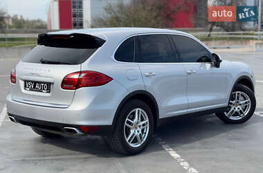Позашляховик / Кросовер Porsche Cayenne 2012 в 