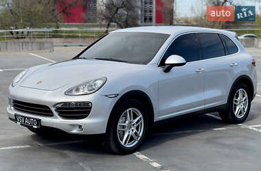 Позашляховик / Кросовер Porsche Cayenne 2012 в 