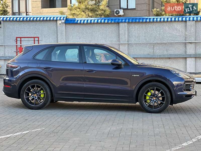 Внедорожник / Кроссовер Porsche Cayenne 2018 в Одессе
