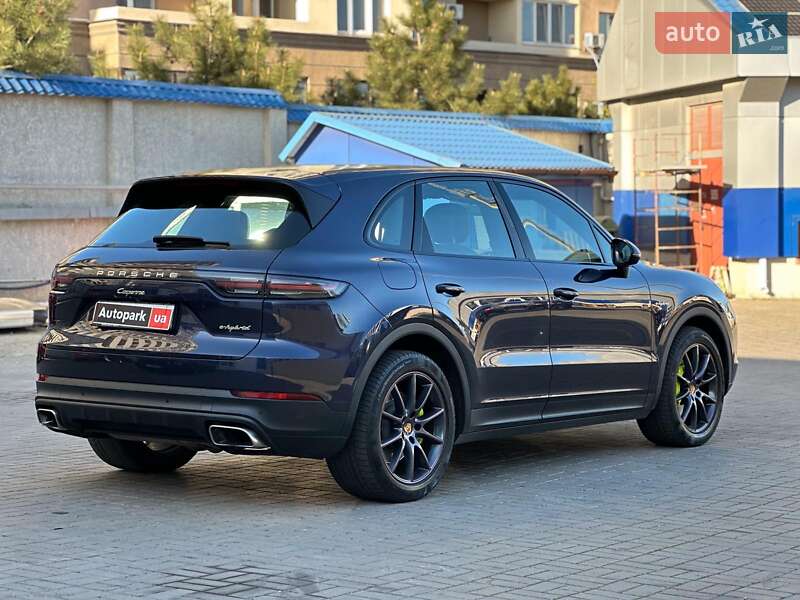 Внедорожник / Кроссовер Porsche Cayenne 2018 в Одессе