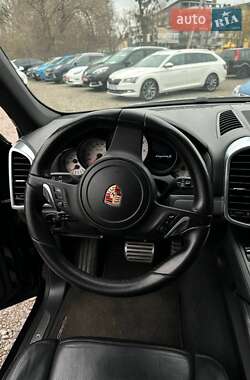 Внедорожник / Кроссовер Porsche Cayenne 2011 в 
