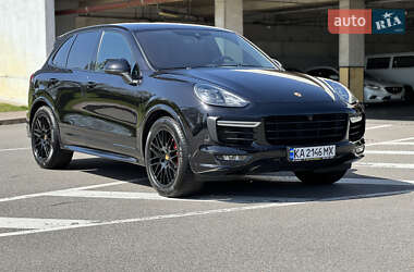 Внедорожник / Кроссовер Porsche Cayenne 2017 в 