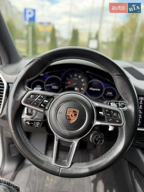 Внедорожник / Кроссовер Porsche Cayenne 2018 в Хмельницком