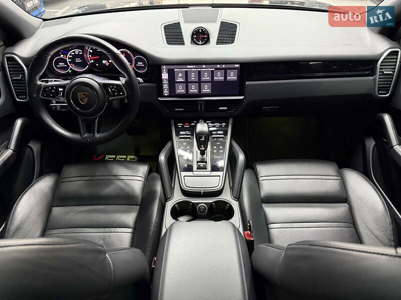 Позашляховик / Кросовер Porsche Cayenne 2019 в Одесі