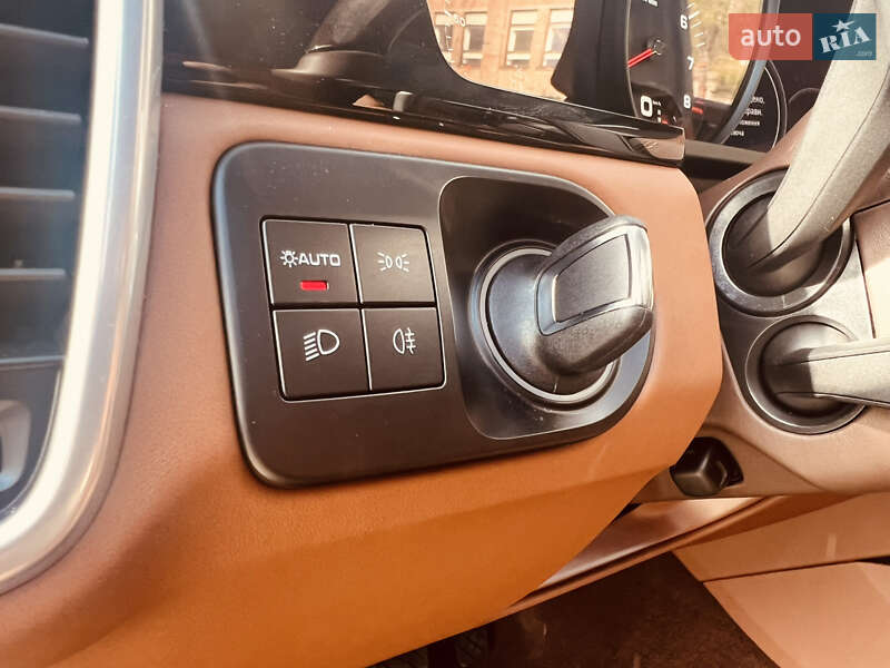 Позашляховик / Кросовер Porsche Cayenne 2022 в Києві