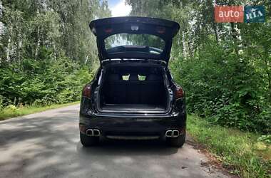 Внедорожник / Кроссовер Porsche Cayenne 2012 в 