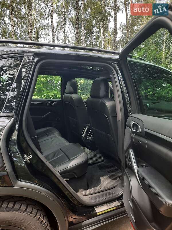 Внедорожник / Кроссовер Porsche Cayenne 2012 в Бердичеве фото 17 Внедорожник / Кроссовер Porsche Cayenne 2012 в Бердичеве