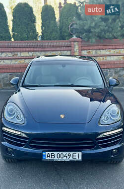 Внедорожник / Кроссовер Porsche Cayenne 2011 в 