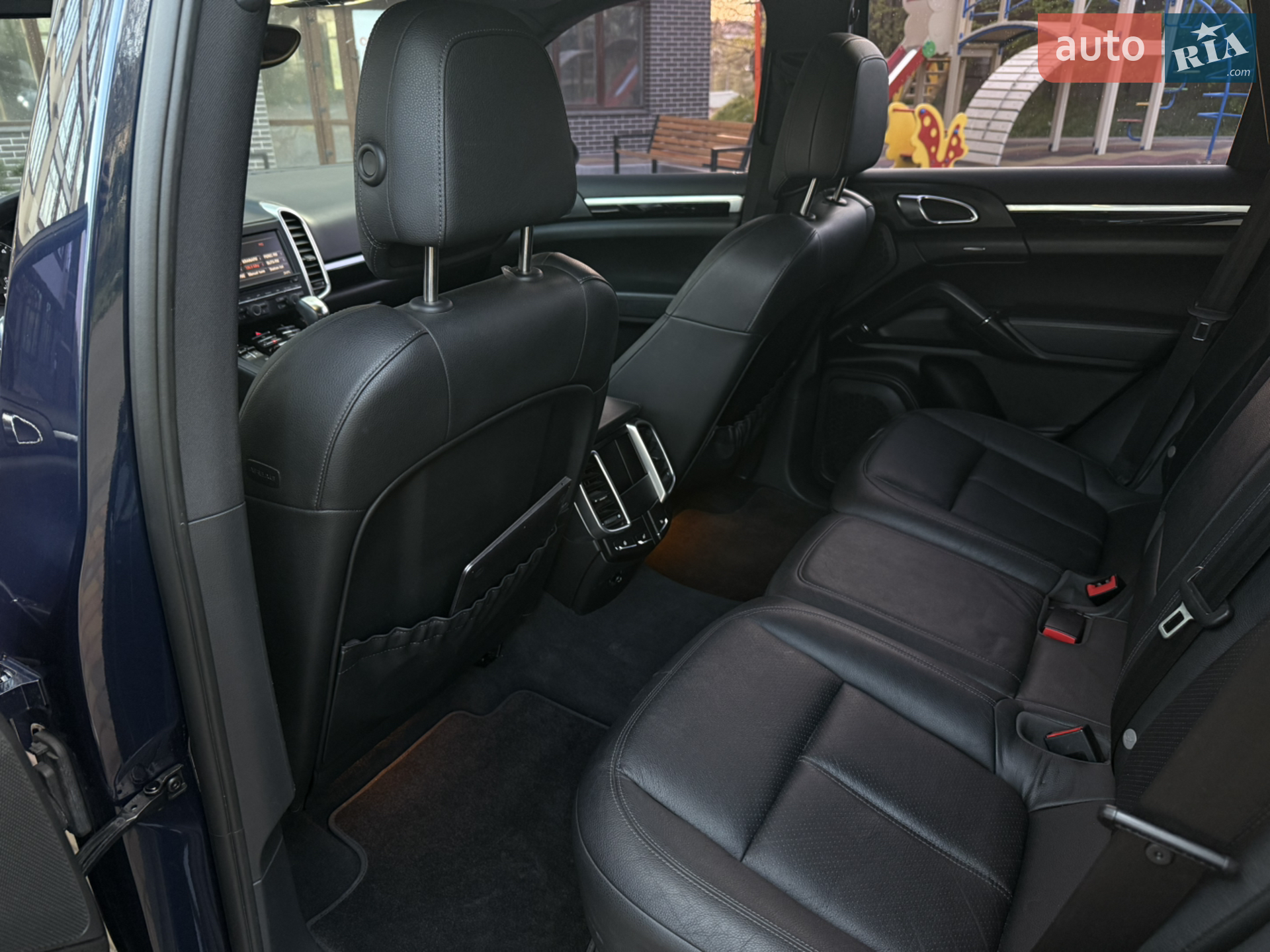 2011 Porsche Cayenne - мініатюра 13