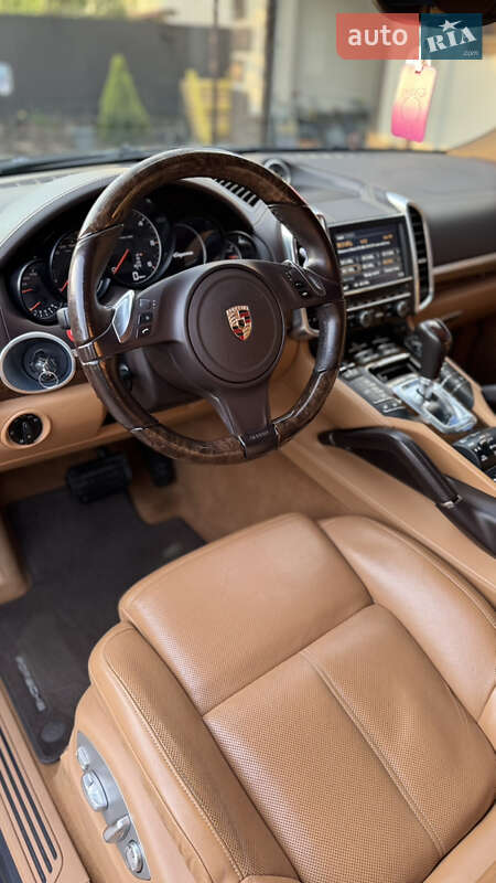Внедорожник / Кроссовер Porsche Cayenne 2013 в Кропивницком