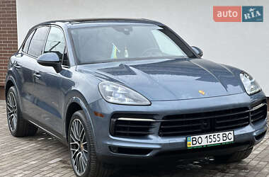 Внедорожник / Кроссовер Porsche Cayenne 2018 в 