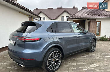 Внедорожник / Кроссовер Porsche Cayenne 2018 в 