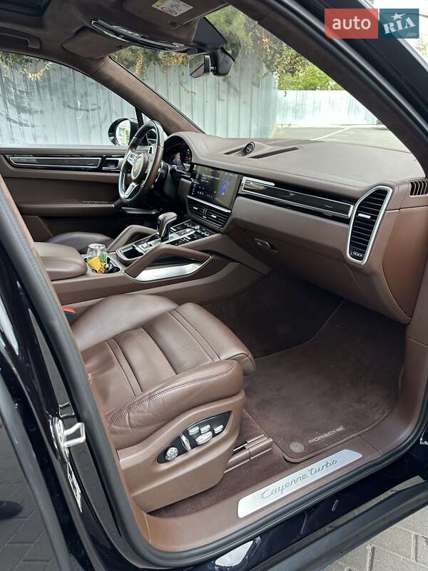 Внедорожник / Кроссовер Porsche Cayenne 2018 в Киеве