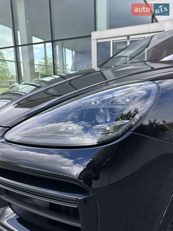 Позашляховик / Кросовер Porsche Cayenne 2018 в Києві