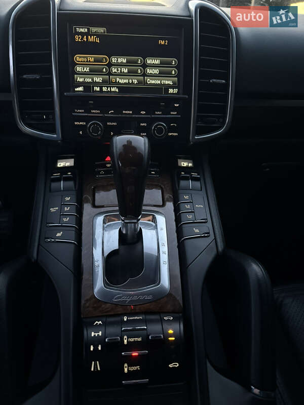 Внедорожник / Кроссовер Porsche Cayenne 2010 в Каменец-Подольском