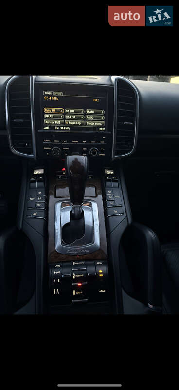 Внедорожник / Кроссовер Porsche Cayenne 2010 в Каменец-Подольском