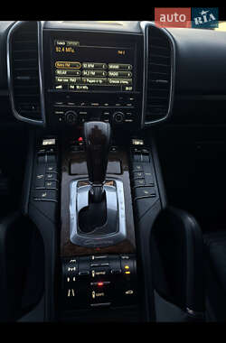 Позашляховик / Кросовер Porsche Cayenne 2010 в 