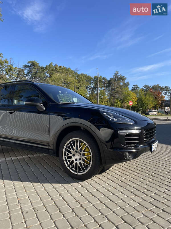 Внедорожник / Кроссовер Porsche Cayenne 2017 в Черкассах фото 5 Внедорожник / Кроссовер Porsche Cayenne 2017 в Черкассах