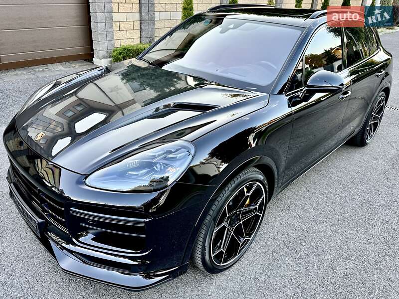 Позашляховик / Кросовер Porsche Cayenne 2018 в Києві