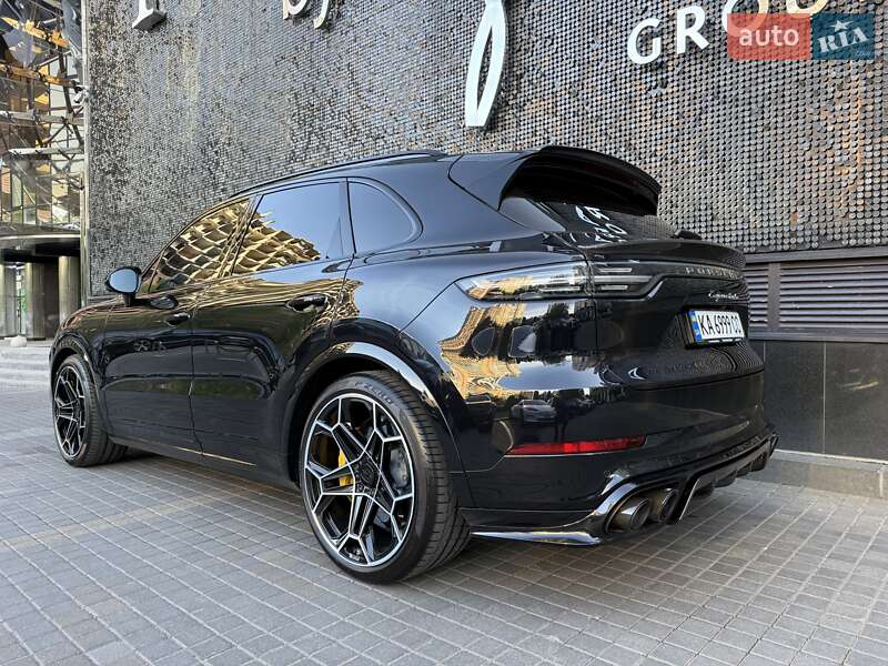 Позашляховик / Кросовер Porsche Cayenne 2018 в Києві
