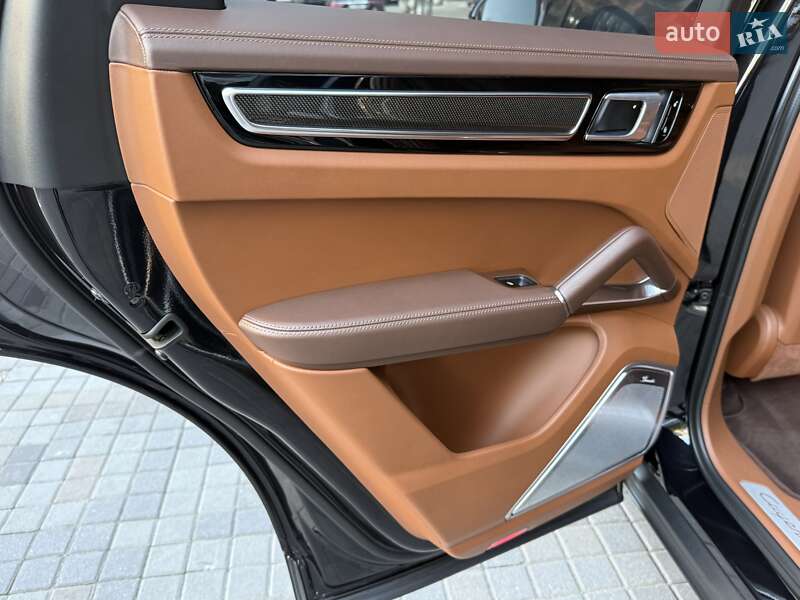Позашляховик / Кросовер Porsche Cayenne 2018 в Києві