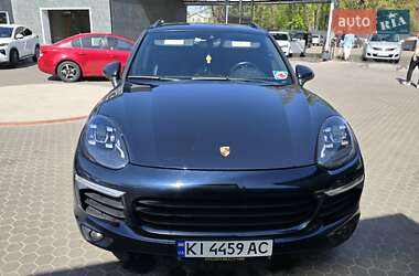 Позашляховик / Кросовер Porsche Cayenne 2015 в 