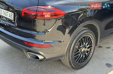 Внедорожник / Кроссовер Porsche Cayenne 2016 в 