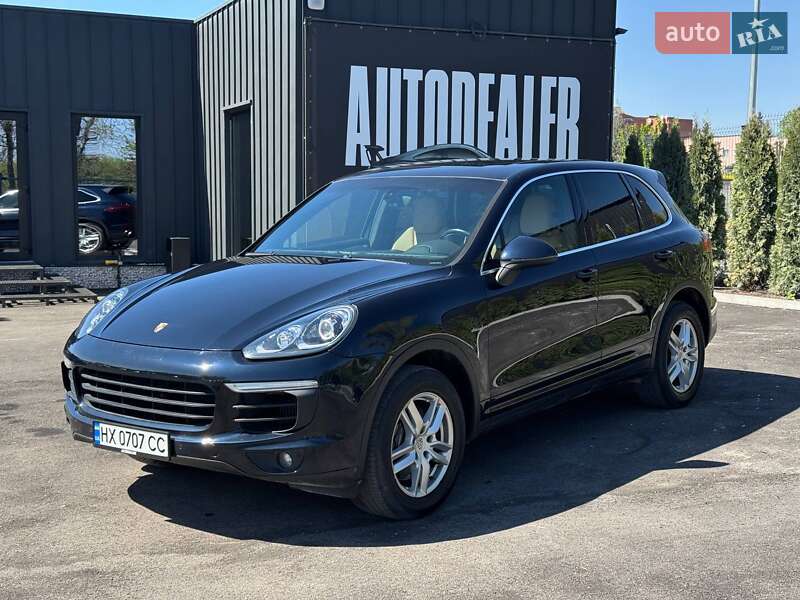 Внедорожник / Кроссовер Porsche Cayenne 2014 в 
