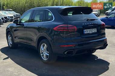 Внедорожник / Кроссовер Porsche Cayenne 2014 в 