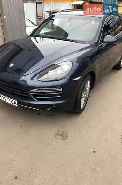 Внедорожник / Кроссовер Porsche Cayenne 2012 в 