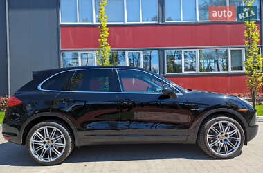Позашляховик / Кросовер Porsche Cayenne 2014 в 