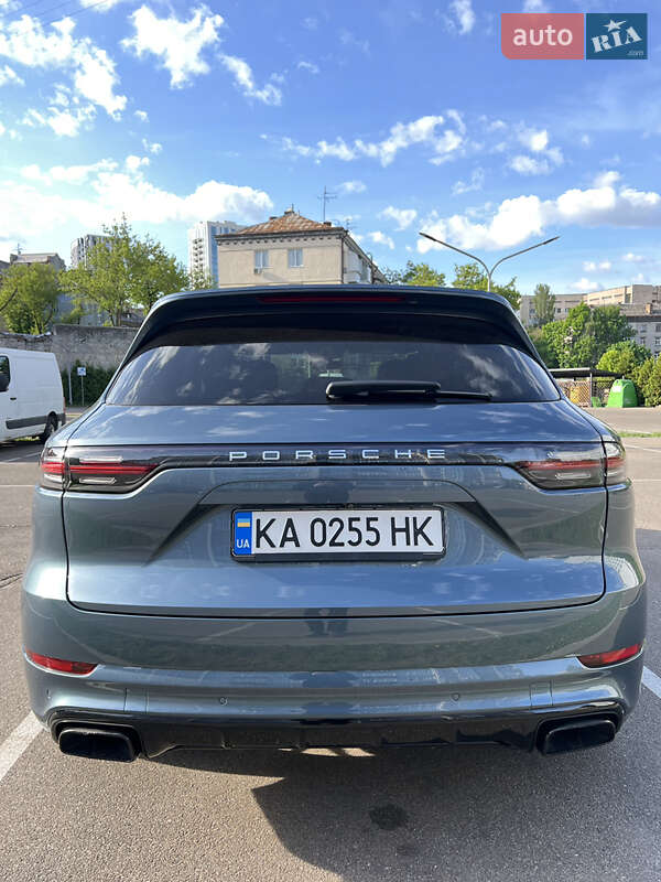 Внедорожник / Кроссовер Porsche Cayenne 2017 в Киеве