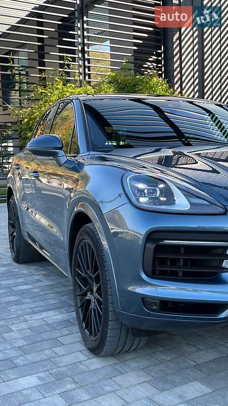 Внедорожник / Кроссовер Porsche Cayenne 2017 в Киеве
