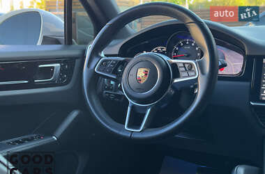 Внедорожник / Кроссовер Porsche Cayenne 2018 в 