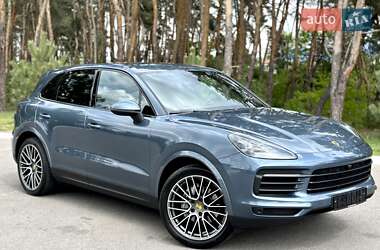 Внедорожник / Кроссовер Porsche Cayenne 2018 в 