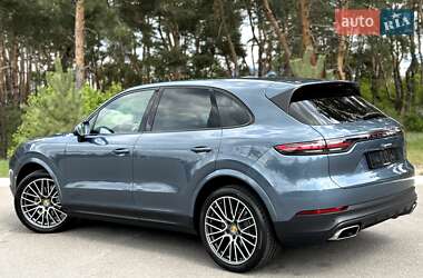 Внедорожник / Кроссовер Porsche Cayenne 2018 в 