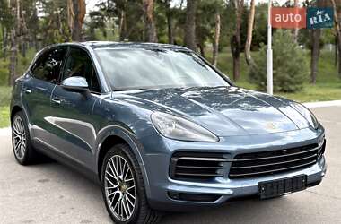 Внедорожник / Кроссовер Porsche Cayenne 2018 в 