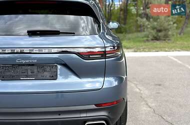 Внедорожник / Кроссовер Porsche Cayenne 2018 в 