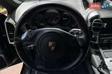 Внедорожник / Кроссовер Porsche Cayenne 2010 в 